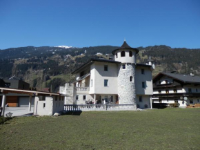 Отель Schloßburg Reiserhof, Целль-На-Циллере